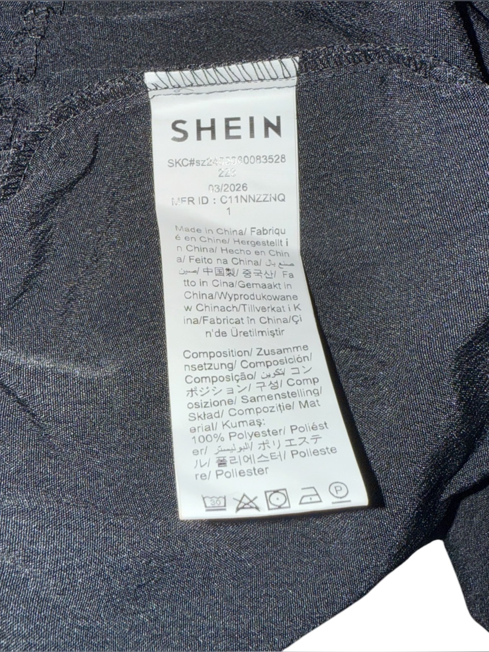 SHEIN Paper-Bag Cuffed Shorts - Picture 6 of 6